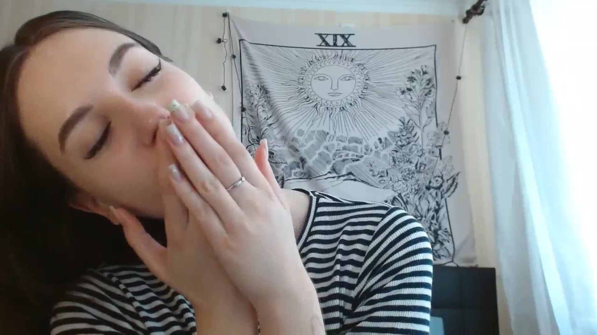 Gallery image thumbnail from ElsieF_'s myfreecams stream on, 06/10/2024, 08:57 image 11 of 20