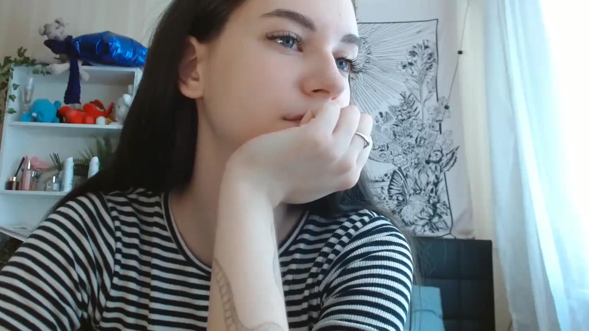 Gallery image thumbnail from ElsieF_'s myfreecams stream on, 06/10/2024, 08:57 image 6 of 20
