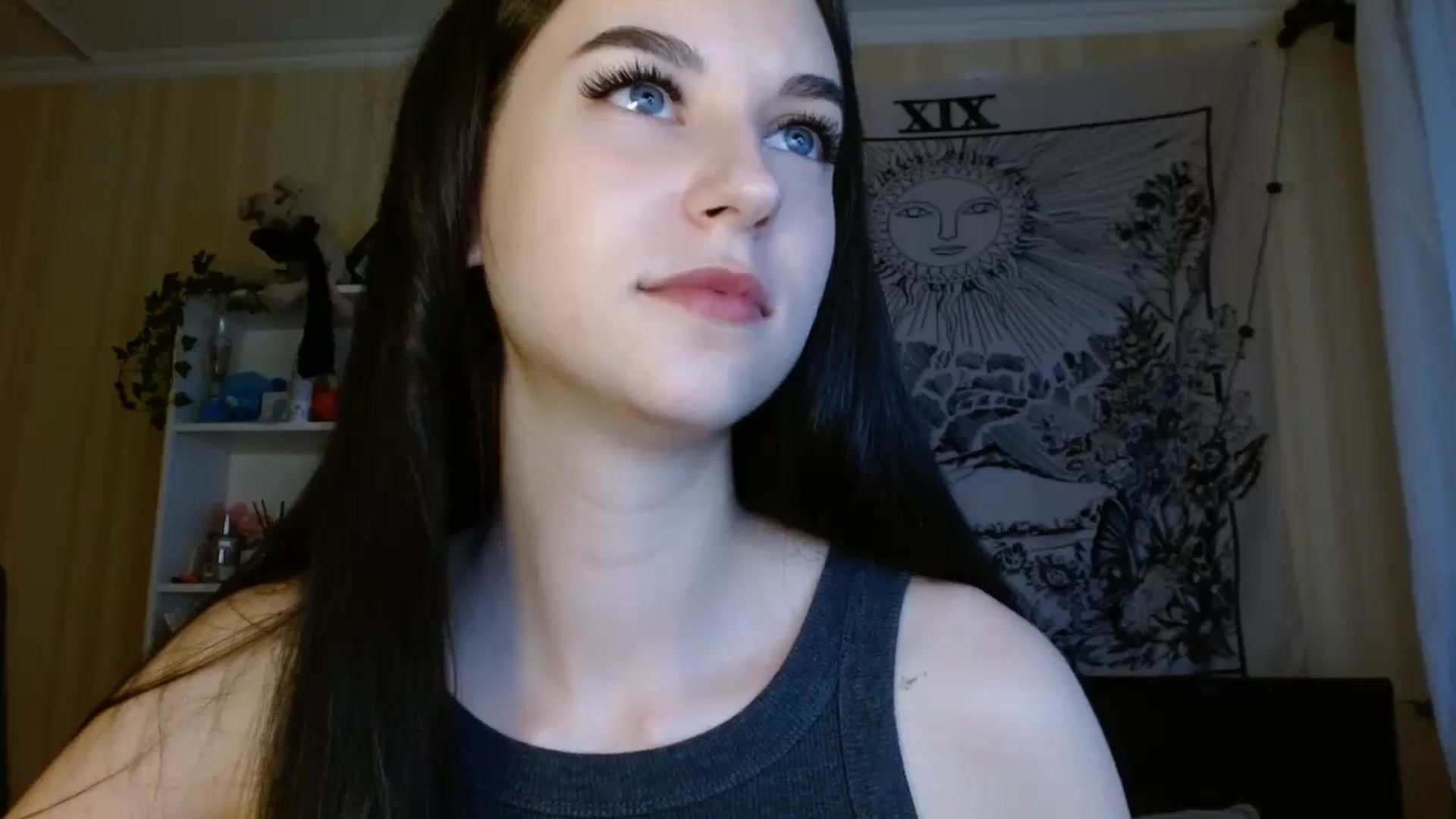 Gallery image thumbnail from ElsieF_'s myfreecams stream on, 06/14/2024, 16:37 image 17 of 20