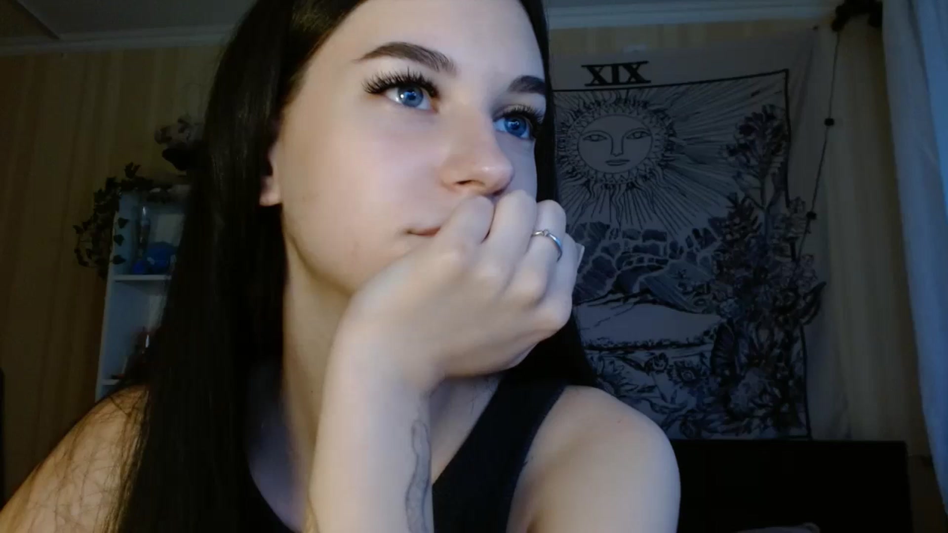 Gallery image thumbnail from ElsieF_'s myfreecams stream on, 06/14/2024, 16:37 image 15 of 20