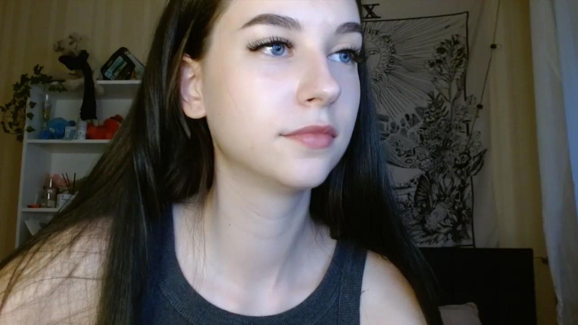Gallery image thumbnail from ElsieF_'s myfreecams stream on, 06/14/2024, 17:21 image 10 of 20