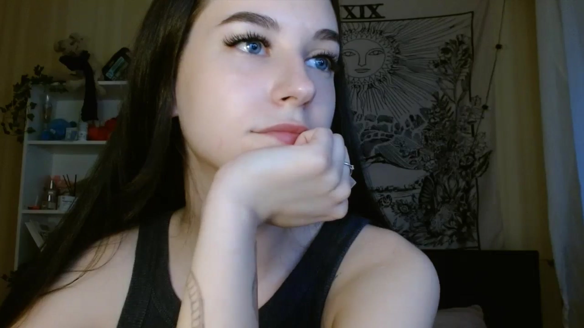 Gallery image thumbnail from ElsieF_'s myfreecams stream on, 06/14/2024, 17:21 image 8 of 20