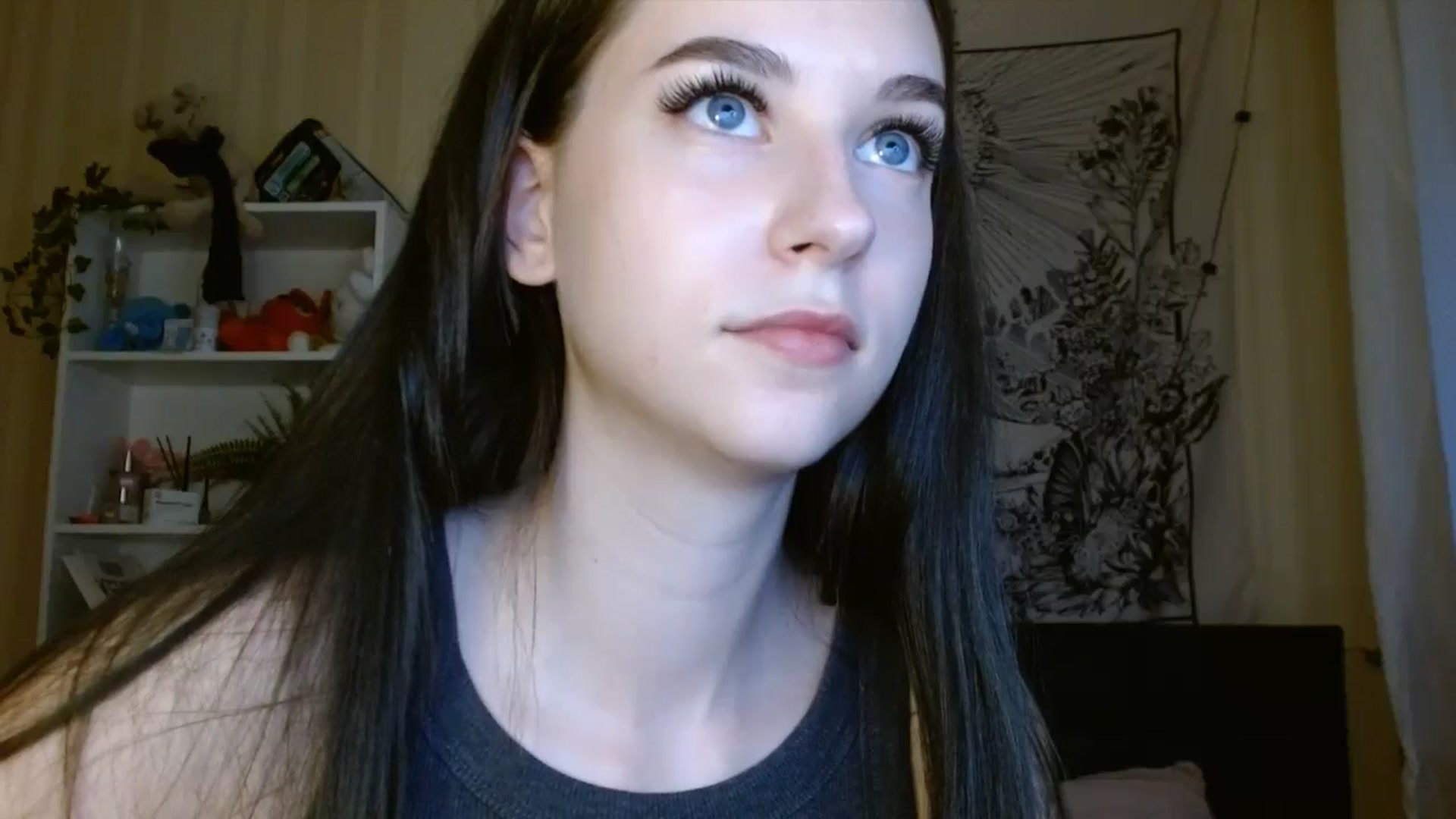 Gallery image thumbnail from ElsieF_'s myfreecams stream on, 06/14/2024, 17:21 image 11 of 20