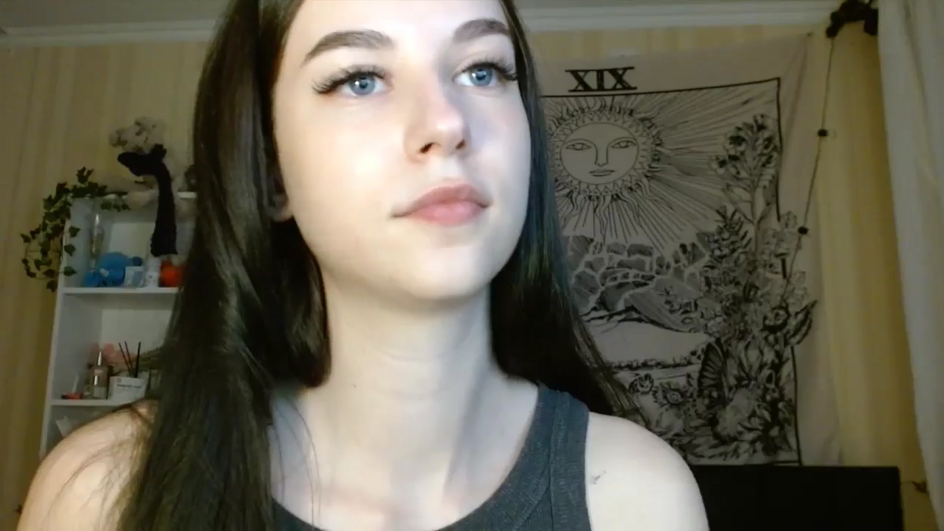 Gallery image thumbnail from ElsieF_'s myfreecams stream on, 06/14/2024, 18:42 image 10 of 20