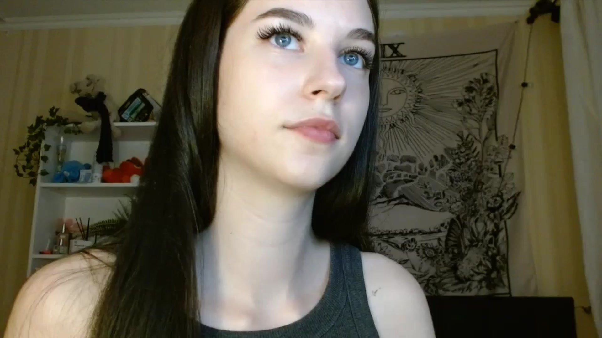 Gallery image thumbnail from ElsieF_'s myfreecams stream on, 06/14/2024, 18:42 image 9 of 20