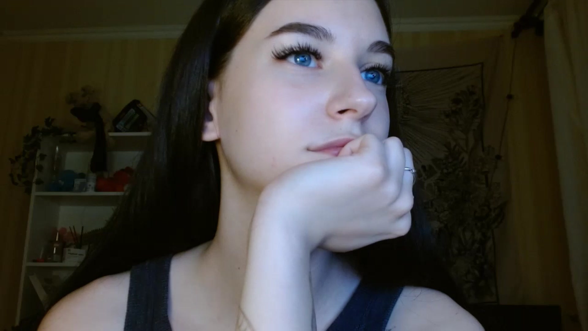 Gallery image thumbnail from ElsieF_'s myfreecams stream on, 06/14/2024, 18:42 image 2 of 20