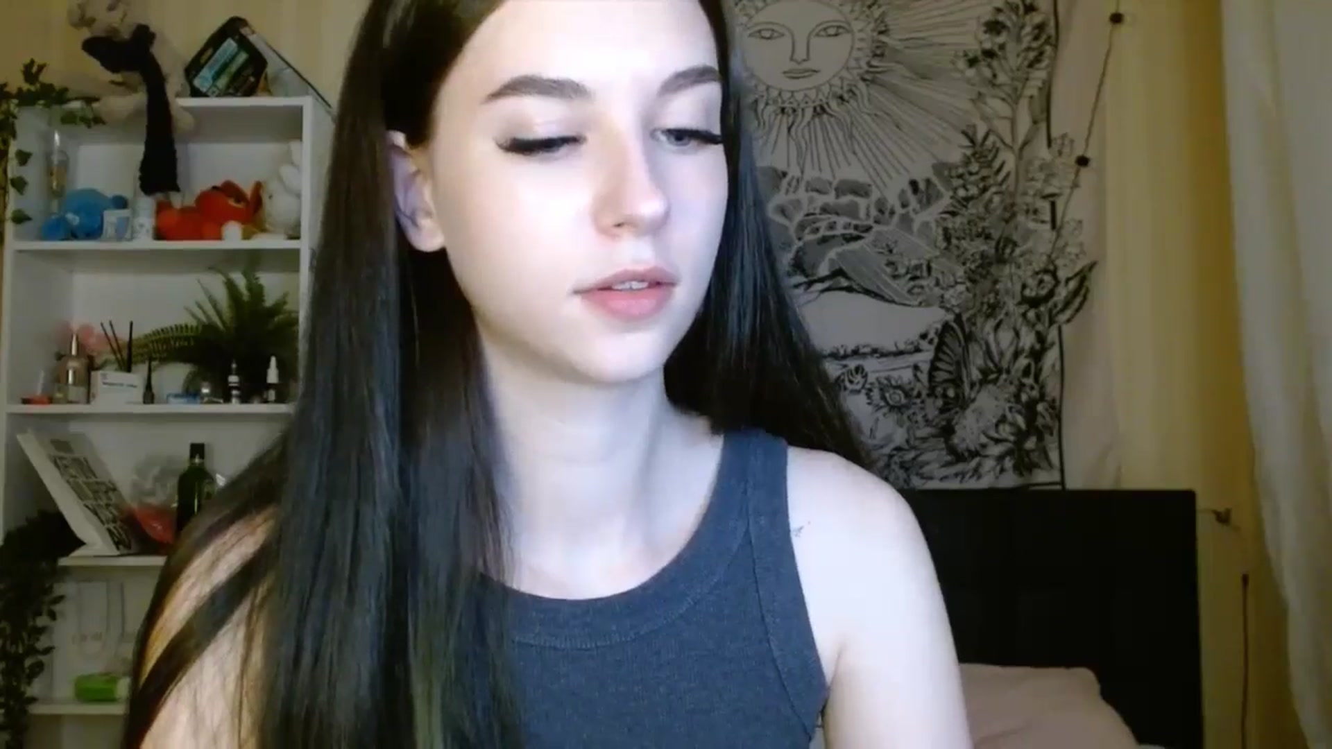 Gallery image thumbnail from ElsieF_'s myfreecams stream on, 06/14/2024, 20:02 image 16 of 20