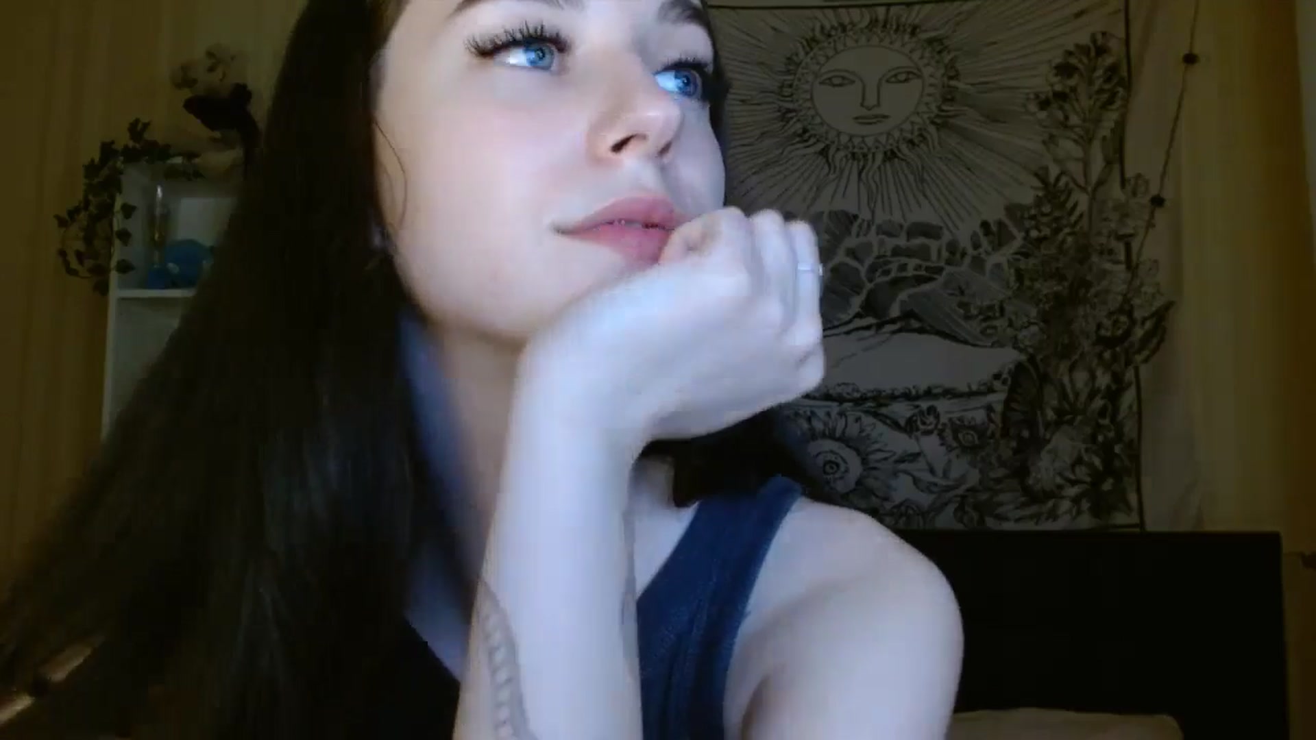 Gallery image thumbnail from ElsieF_'s myfreecams stream on, 06/14/2024, 20:02 image 14 of 20