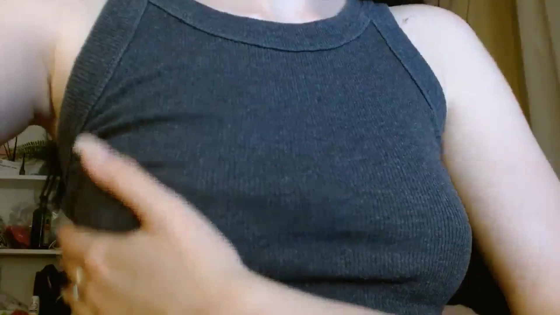 Gallery image thumbnail from ElsieF_'s myfreecams stream on, 06/14/2024, 20:02 image 4 of 20