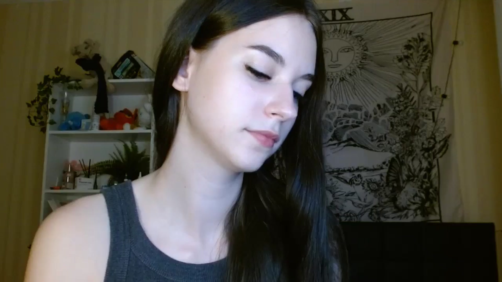 Gallery image thumbnail from ElsieF_'s myfreecams stream on, 06/14/2024, 20:02 image 20 of 20