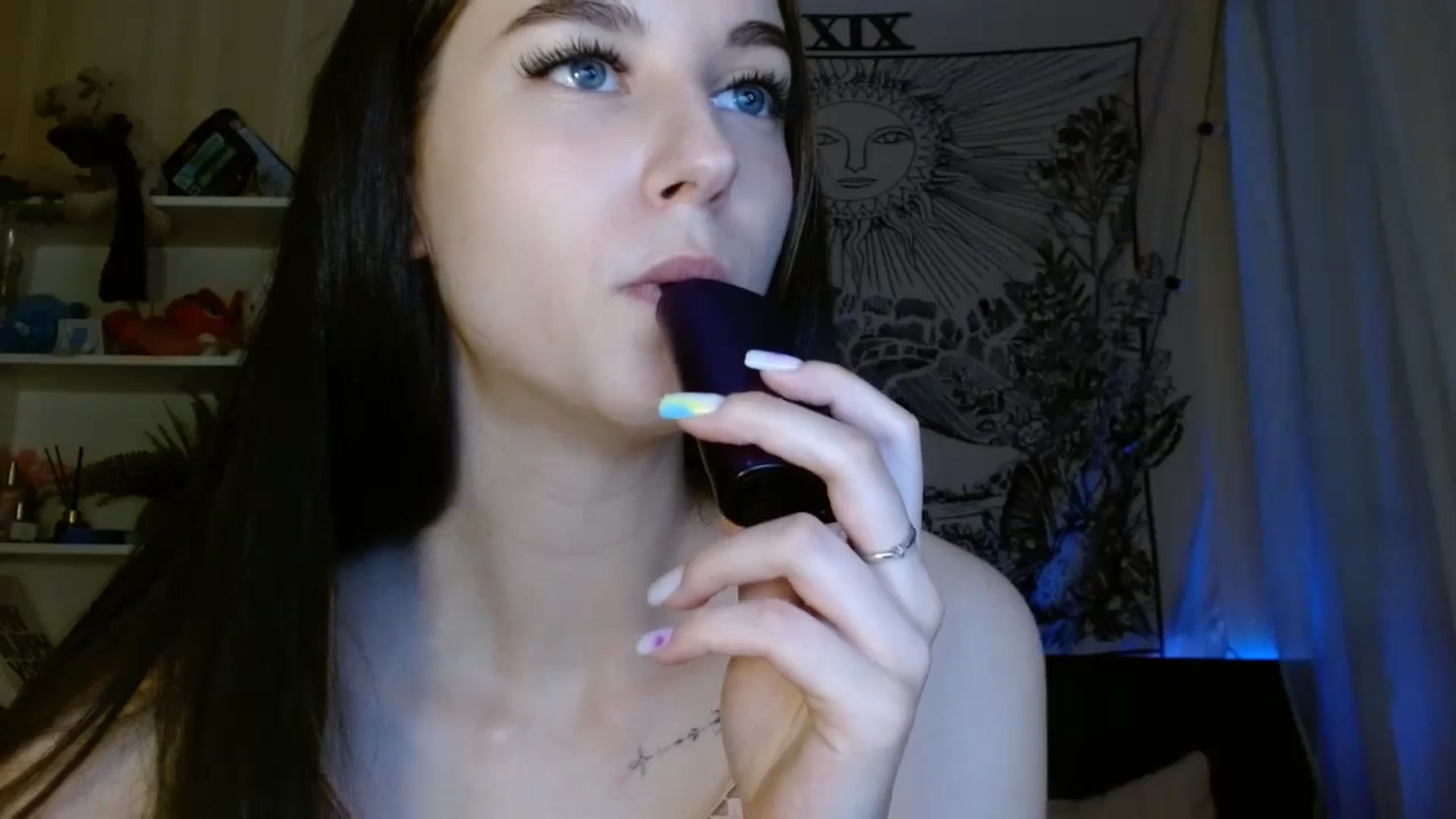 Gallery image thumbnail from ElsieF_'s myfreecams stream on, 06/15/2024, 19:50 image 18 of 20