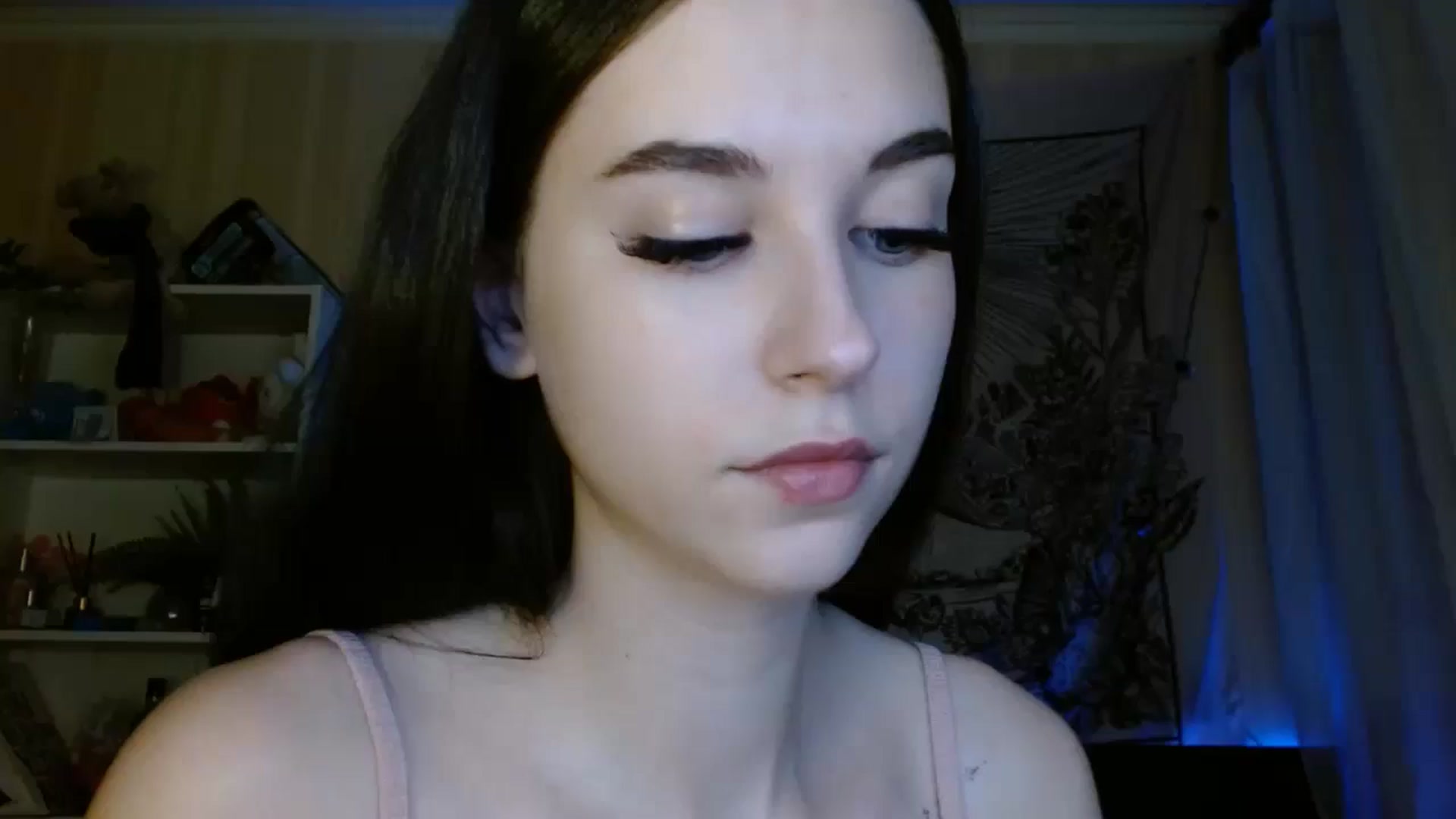 Gallery image thumbnail from ElsieF_'s myfreecams stream on, 06/15/2024, 19:50 image 1 of 20