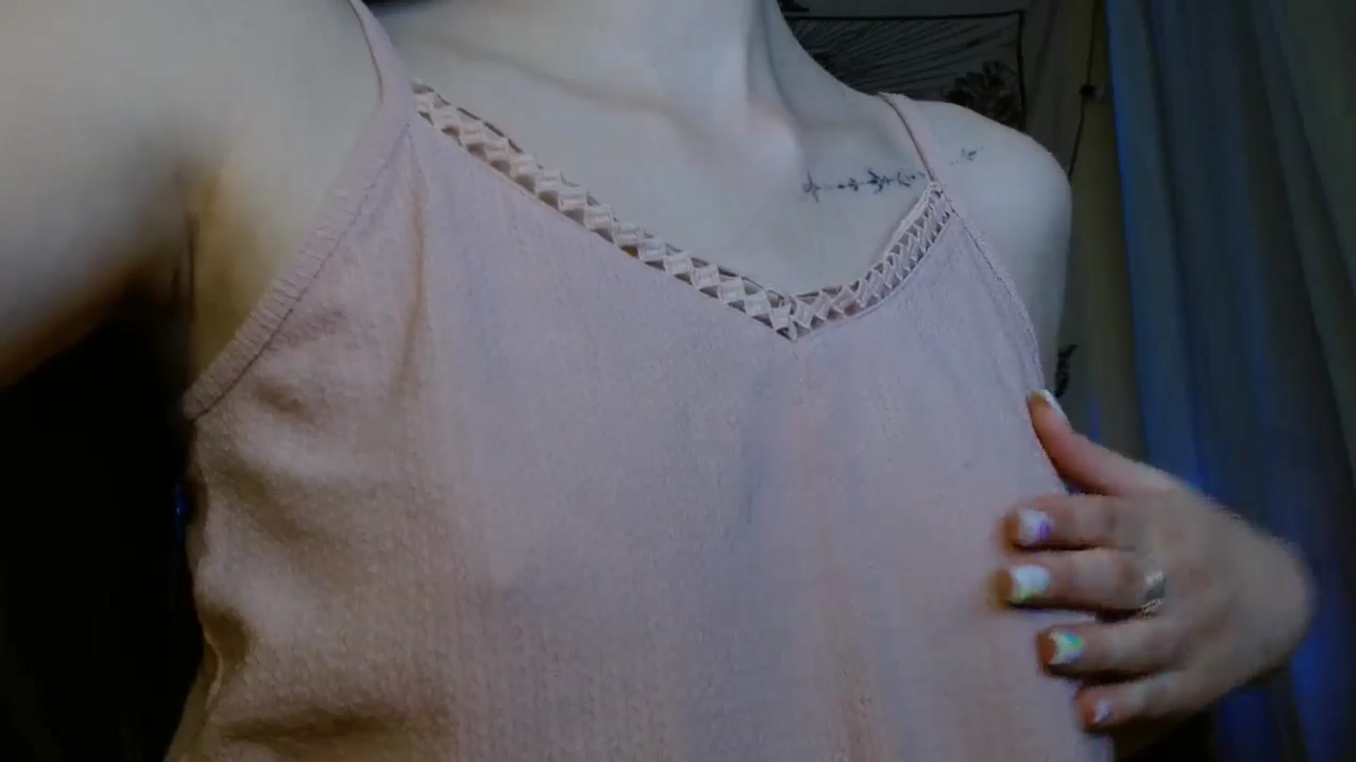 Gallery image thumbnail from ElsieF_'s myfreecams stream on, 06/15/2024, 19:50 image 14 of 20