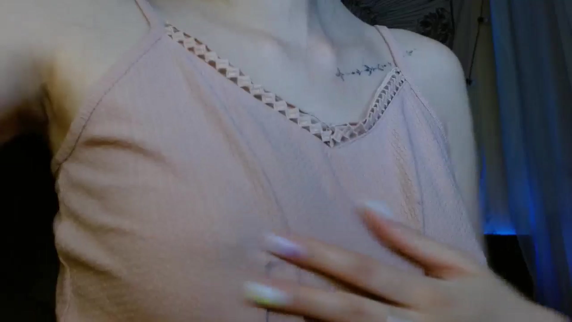 Gallery image thumbnail from ElsieF_'s myfreecams stream on, 06/15/2024, 19:50 image 19 of 20