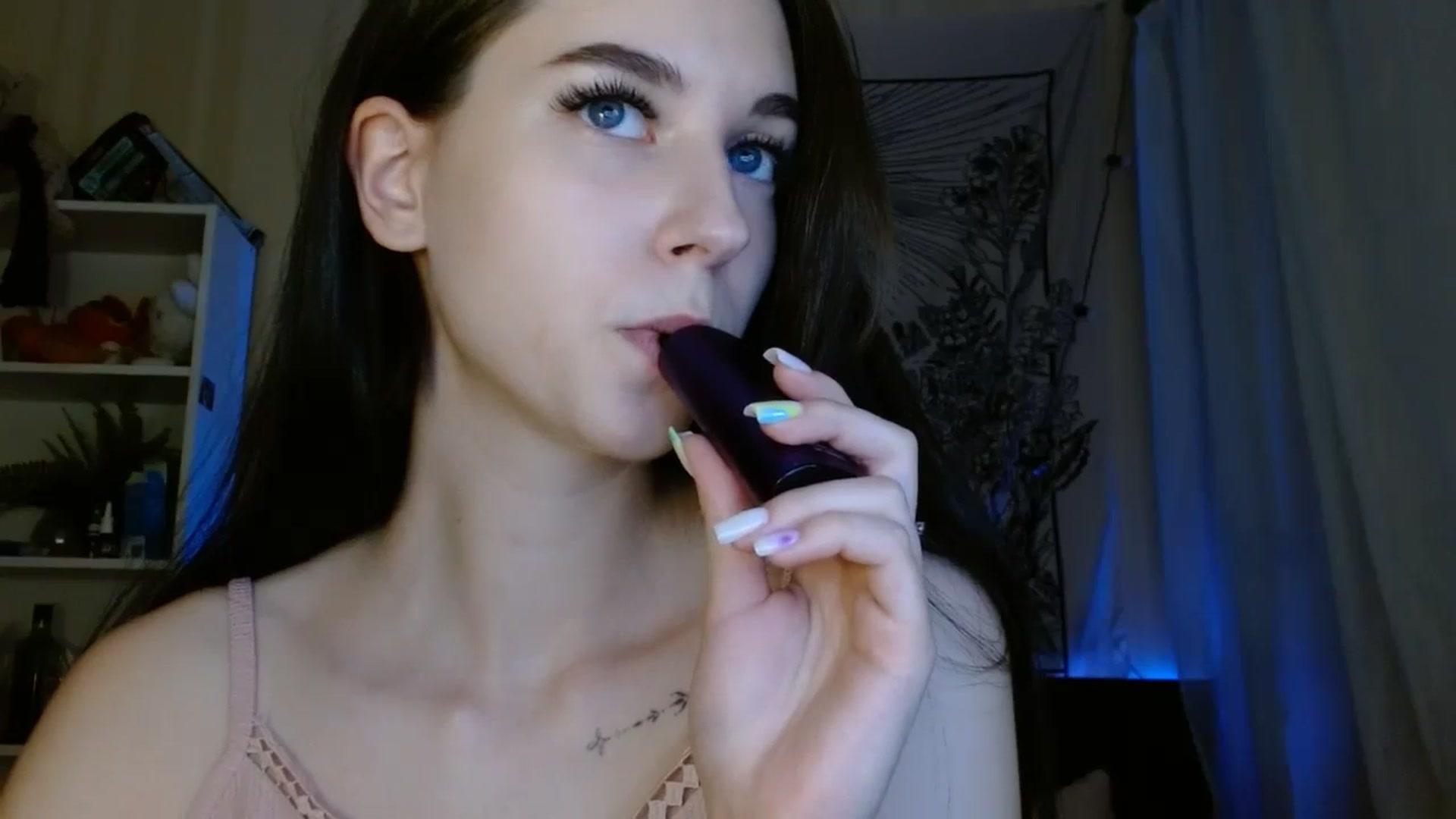 Gallery image thumbnail from ElsieF_'s myfreecams stream on, 06/15/2024, 19:50 image 5 of 20