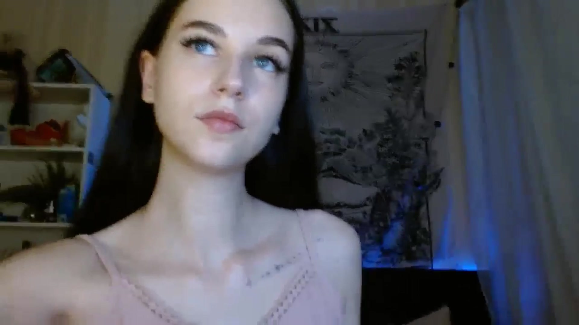 Gallery image thumbnail from ElsieF_'s myfreecams stream on, 06/15/2024, 19:50 image 8 of 20