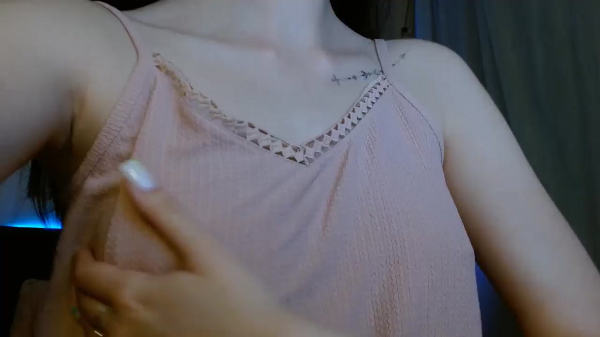 Gallery image thumbnail from ElsieF_'s myfreecams stream on, 06/15/2024, 20:05 image 19 of 20