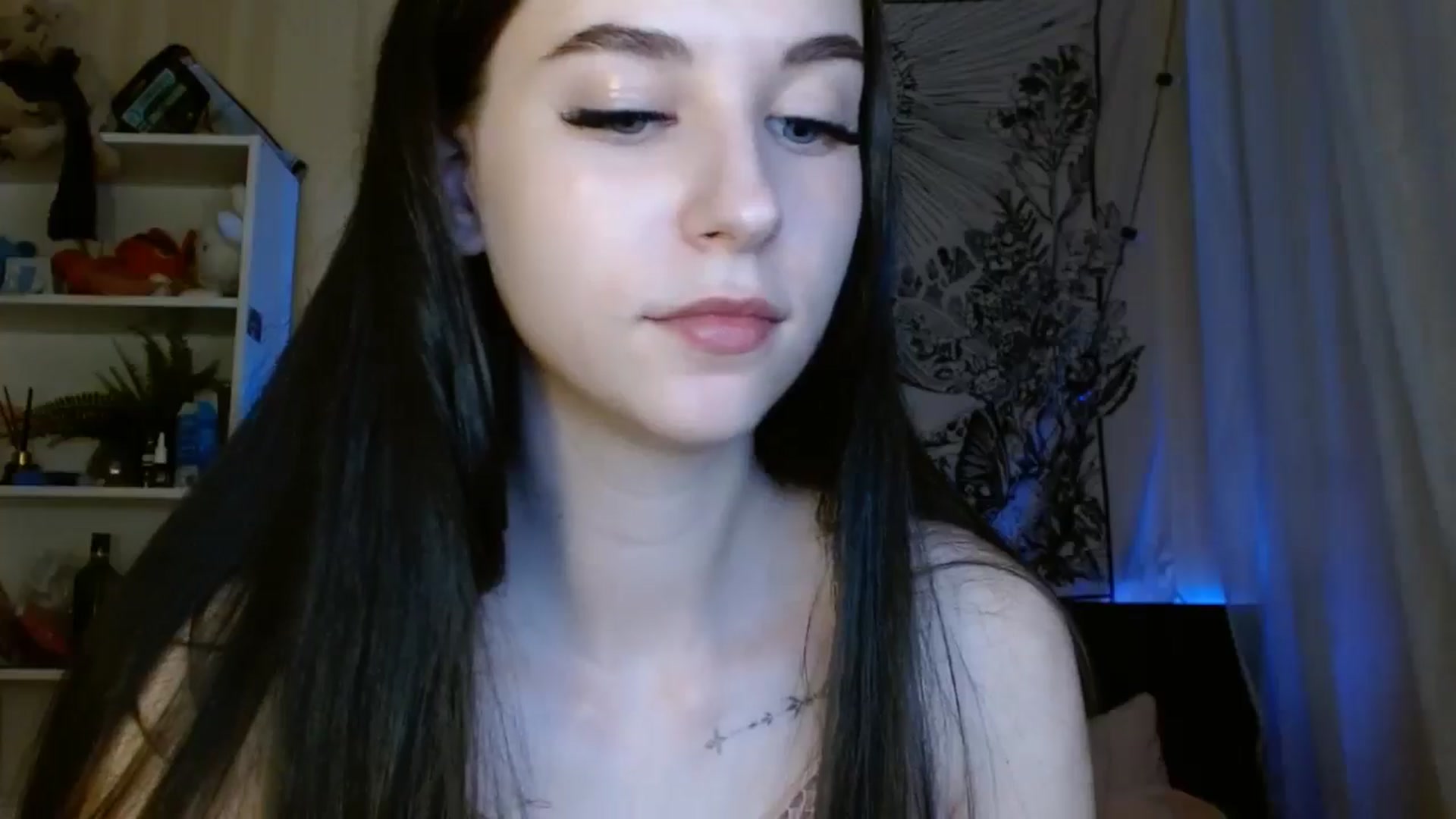 Gallery image thumbnail from ElsieF_'s myfreecams stream on, 06/15/2024, 20:05 image 12 of 20