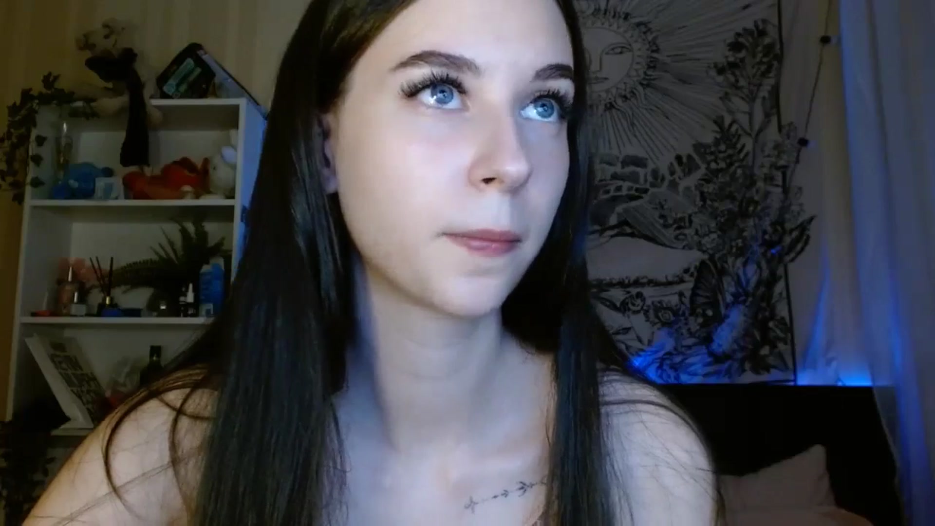Gallery image thumbnail from ElsieF_'s myfreecams stream on, 06/15/2024, 20:05 image 6 of 20