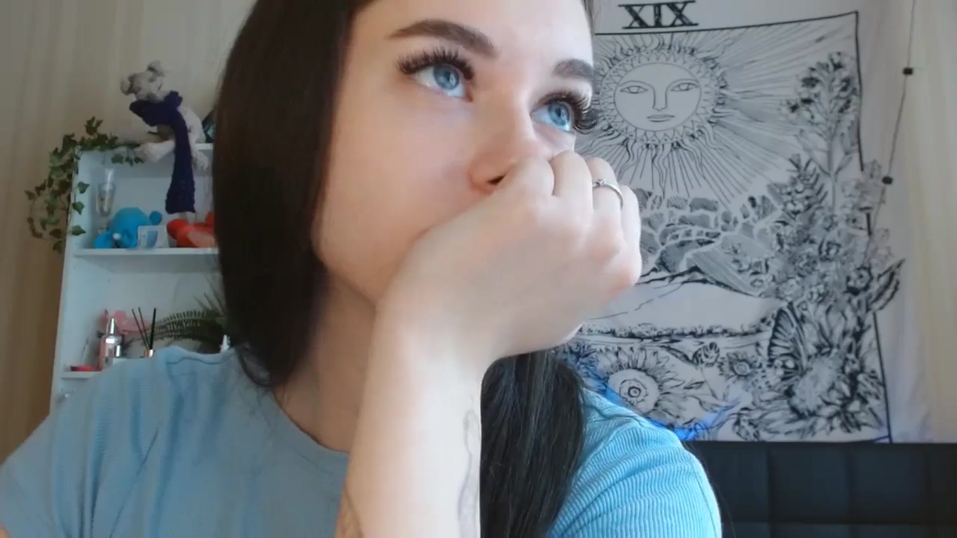 Gallery image thumbnail from ElsieF_'s myfreecams stream on, 06/16/2024, 07:55 image 20 of 20