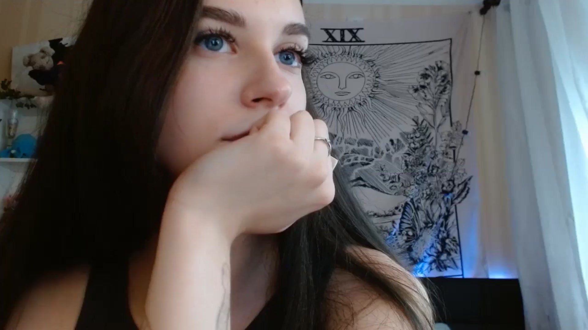 Gallery image thumbnail from ElsieF_'s myfreecams stream on, 06/21/2024, 15:42 image 12 of 20