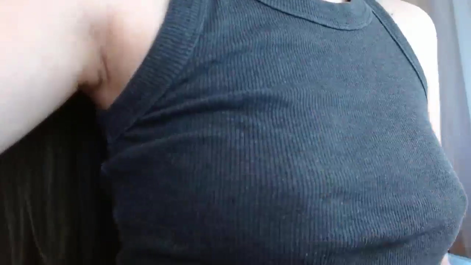 Gallery image thumbnail from ElsieF_'s myfreecams stream on, 06/21/2024, 15:42 image 10 of 20