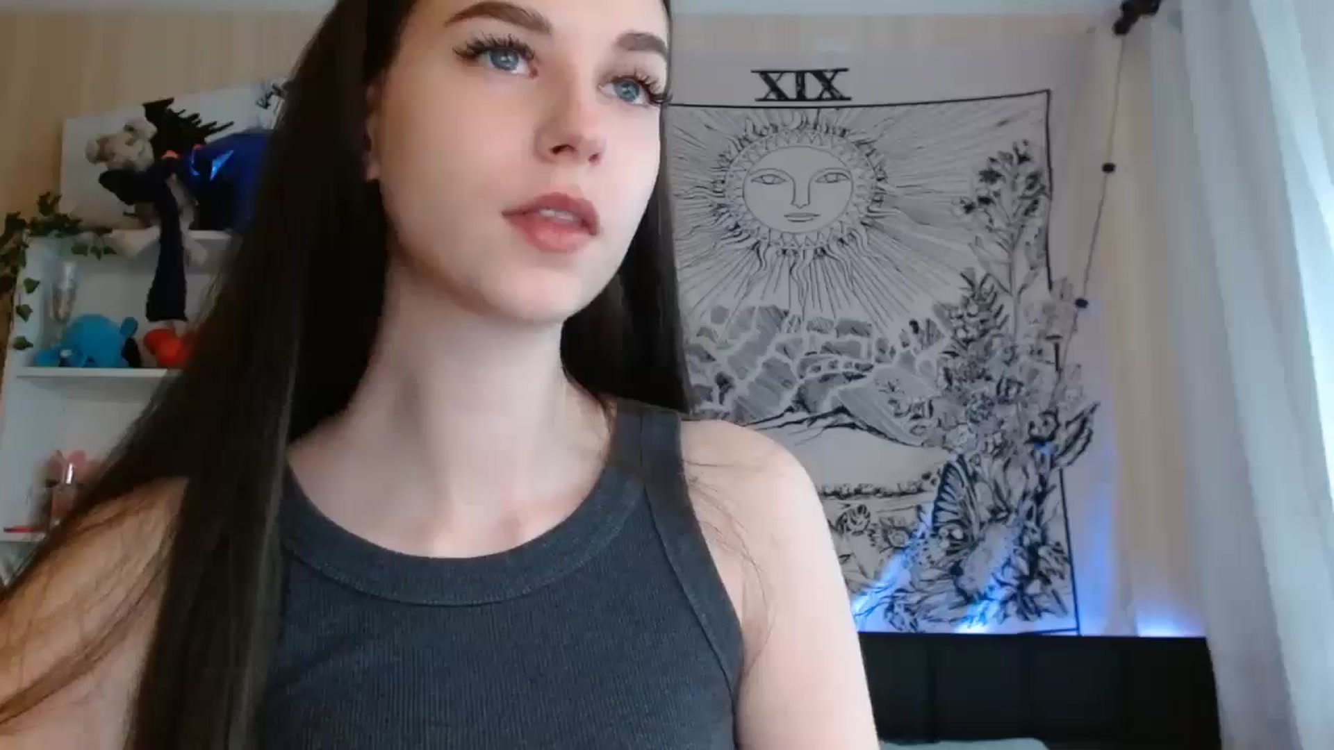 Gallery image thumbnail from ElsieF_'s myfreecams stream on, 06/21/2024, 15:42 image 18 of 20