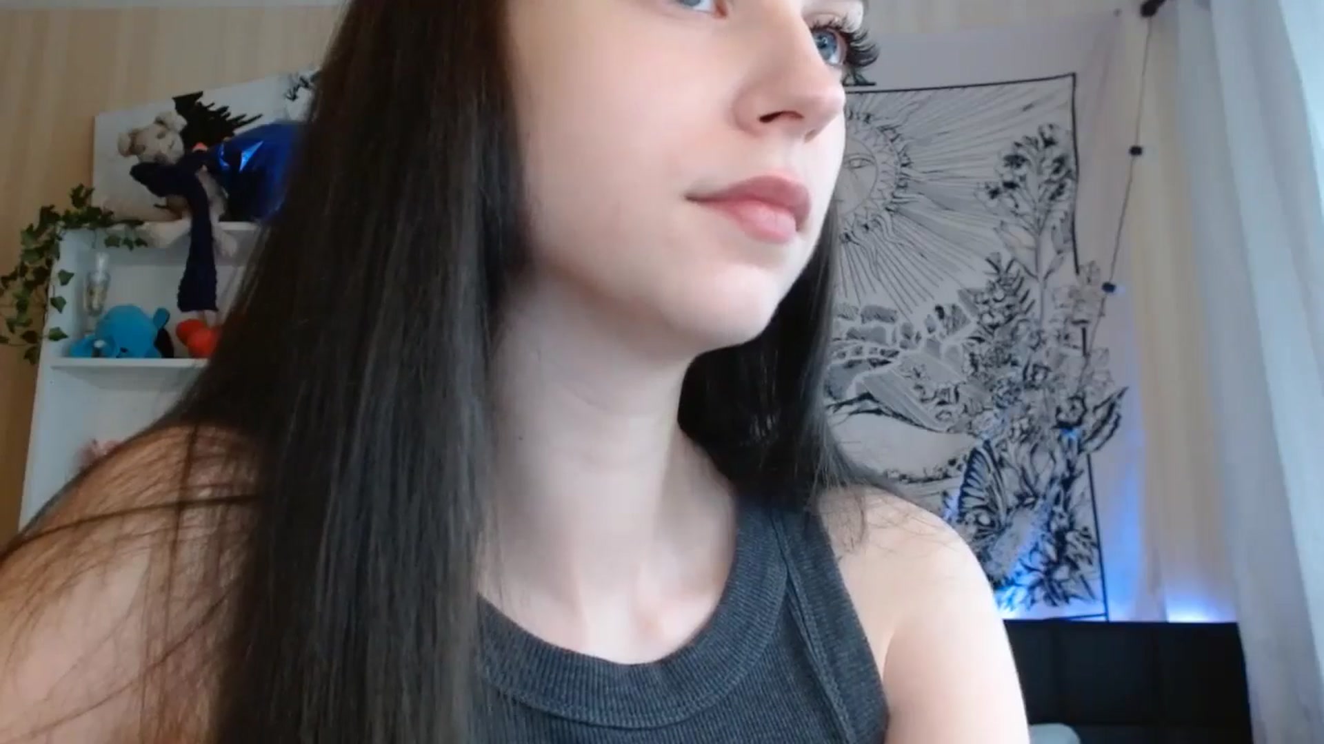 Gallery image thumbnail from ElsieF_'s myfreecams stream on, 06/21/2024, 15:42 image 8 of 20