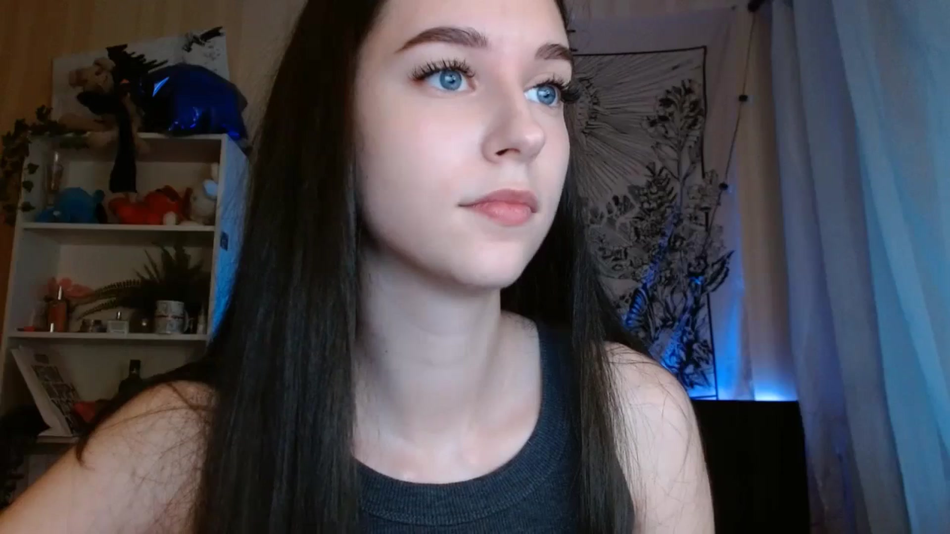 Gallery image thumbnail from ElsieF_'s myfreecams stream on, 06/21/2024, 17:04 image 6 of 20