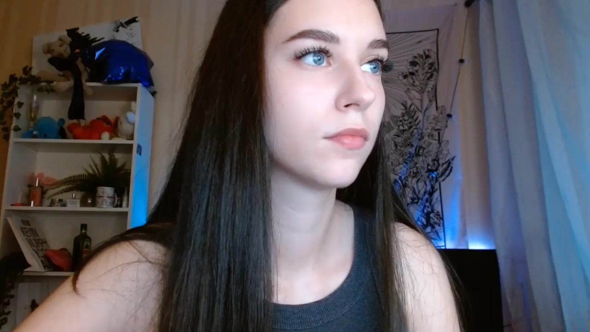 Gallery image thumbnail from ElsieF_'s myfreecams stream on, 06/21/2024, 17:04 image 8 of 20