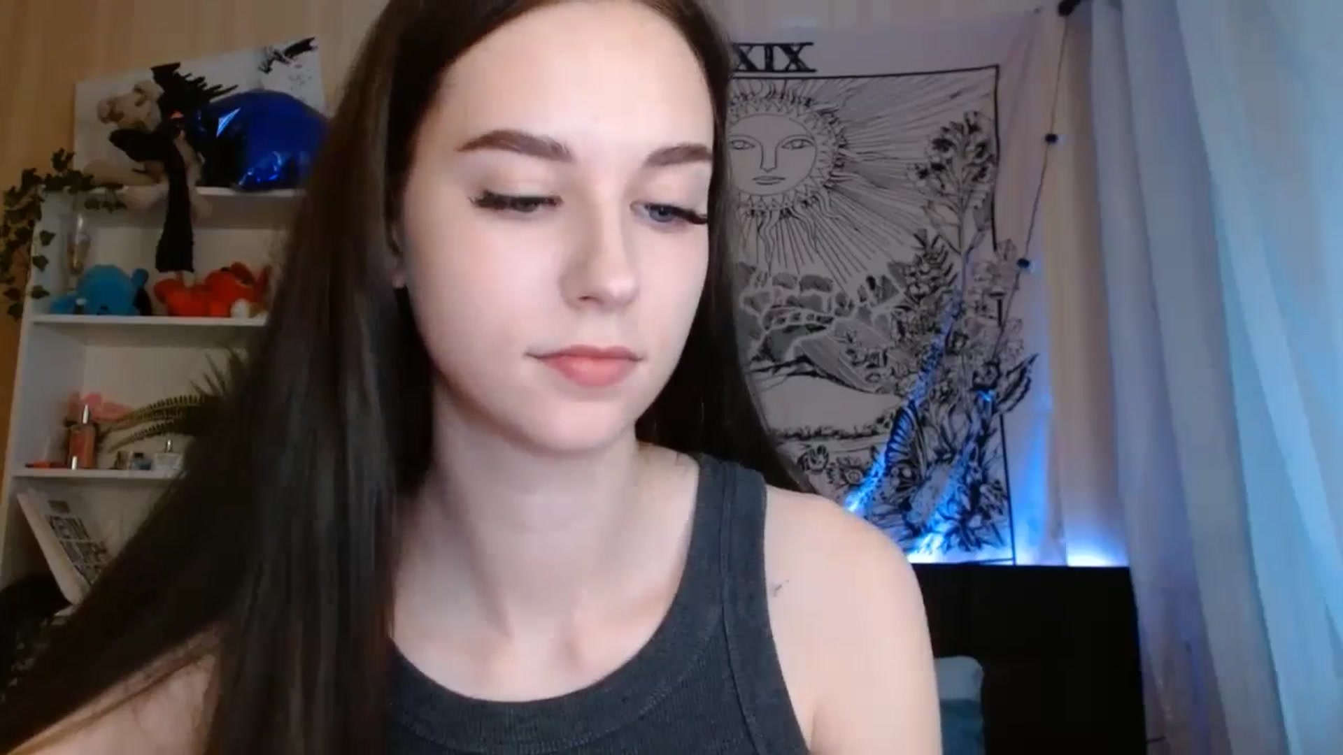 Gallery image thumbnail from ElsieF_'s myfreecams stream on, 06/21/2024, 17:04 image 2 of 20