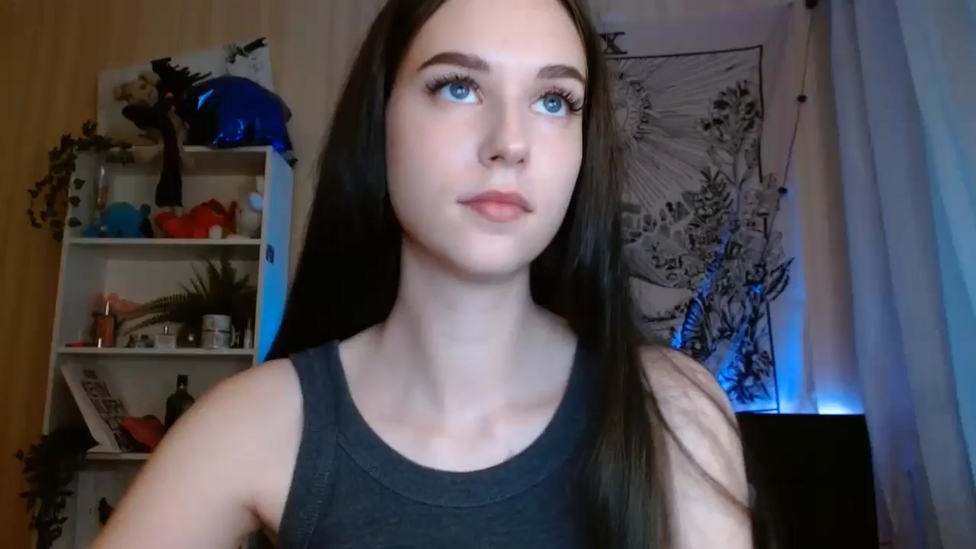 Gallery image thumbnail from ElsieF_'s myfreecams stream on, 06/21/2024, 17:04 image 15 of 20