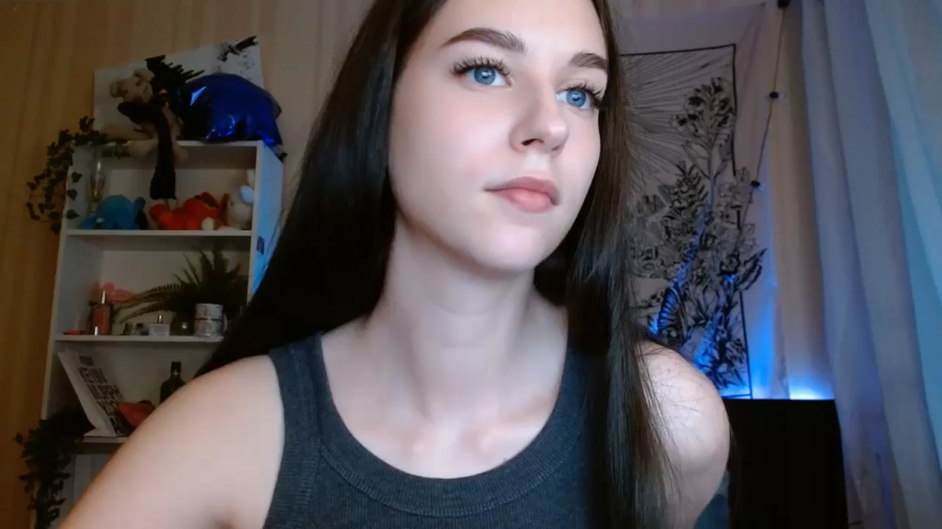 Gallery image thumbnail from ElsieF_'s myfreecams stream on, 06/21/2024, 17:04 image 16 of 20