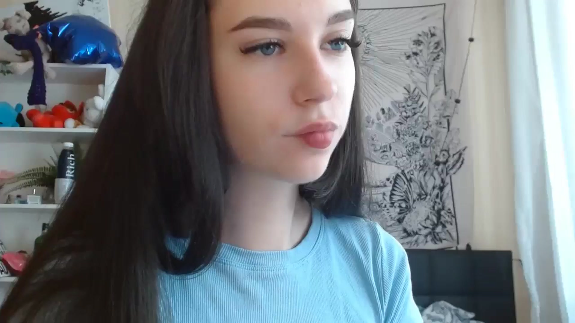 Gallery image thumbnail from ElsieF_'s myfreecams stream on, 06/22/2024, 07:10 image 14 of 20