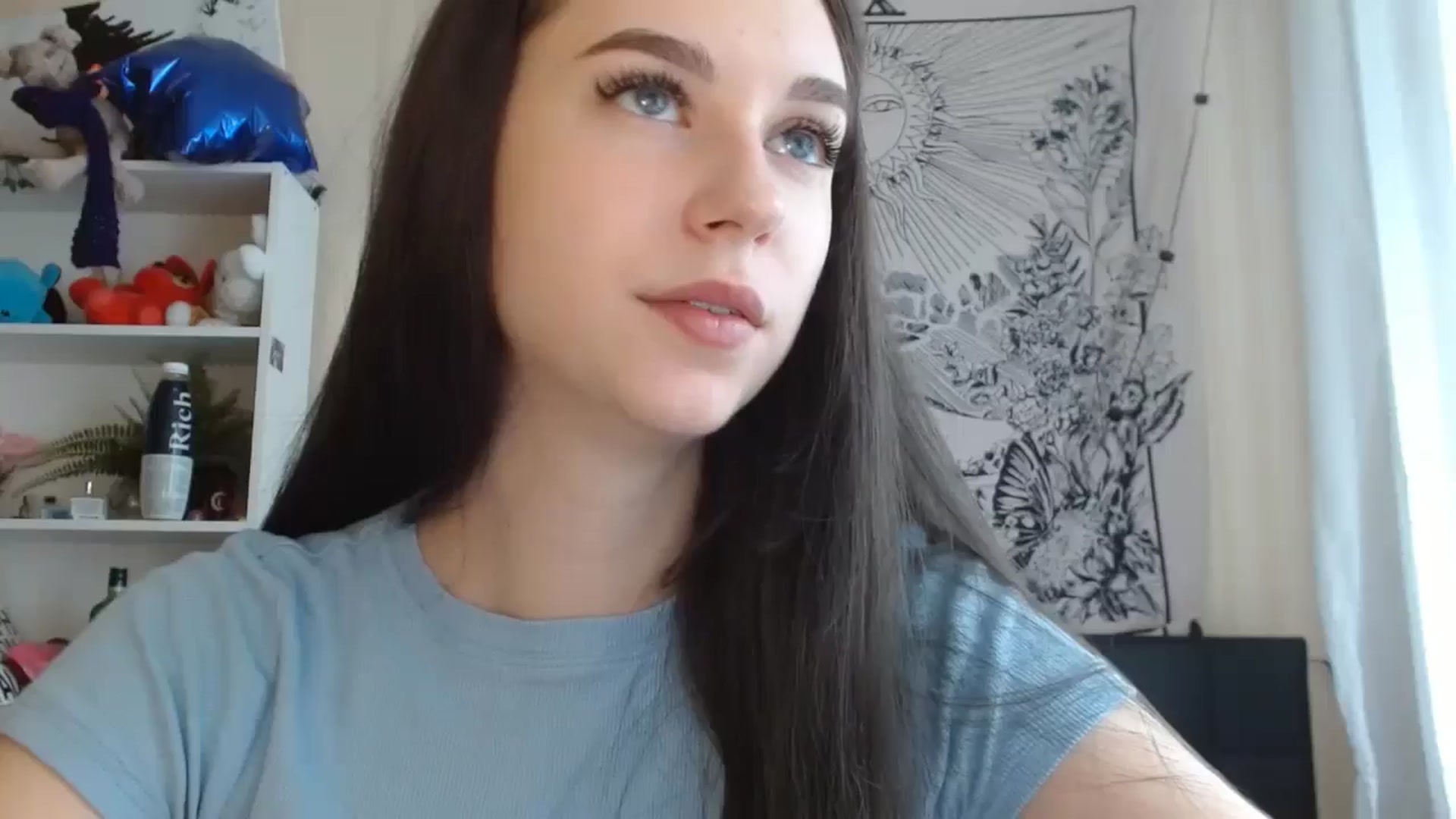Gallery image thumbnail from ElsieF_'s myfreecams stream on, 06/22/2024, 07:10 image 6 of 20