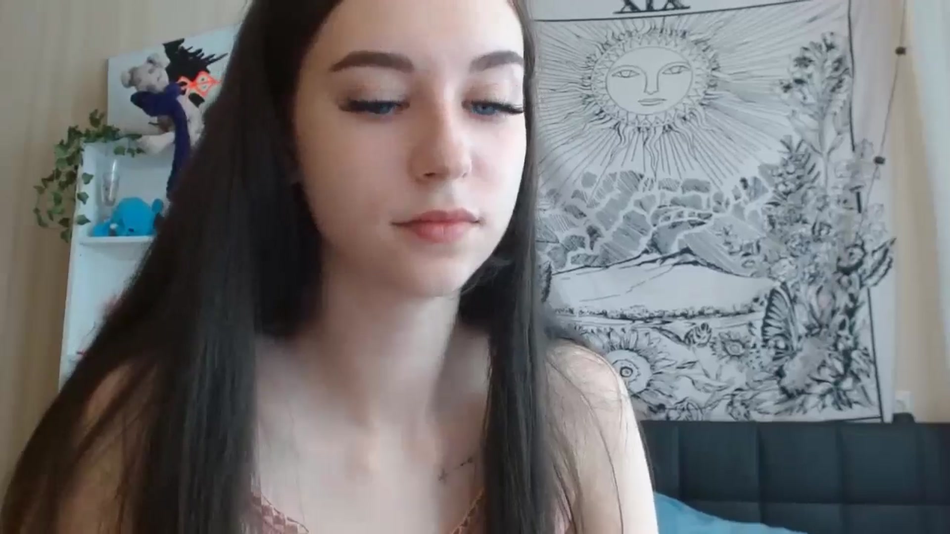 Gallery image thumbnail from ElsieF_'s myfreecams stream on, 06/23/2024, 07:42 image 16 of 20