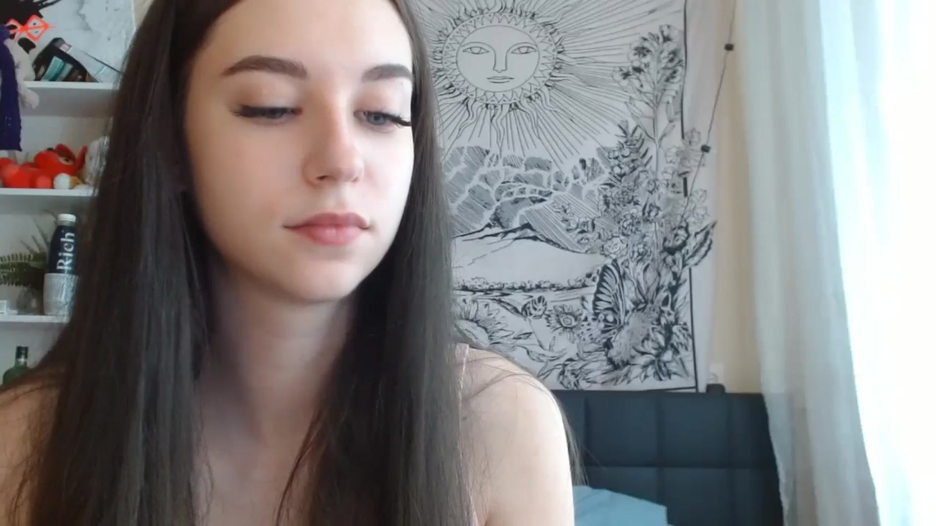 Gallery image thumbnail from ElsieF_'s myfreecams stream on, 06/23/2024, 07:42 image 4 of 20