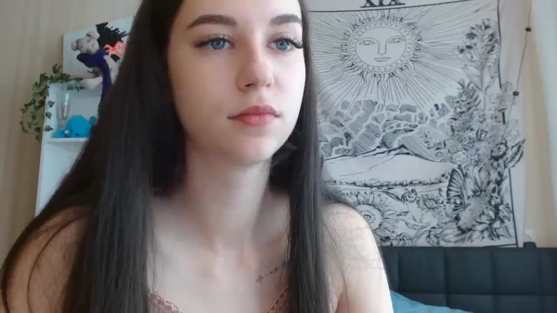 Gallery image thumbnail from ElsieF_'s myfreecams stream on, 06/23/2024, 07:42 image 18 of 20