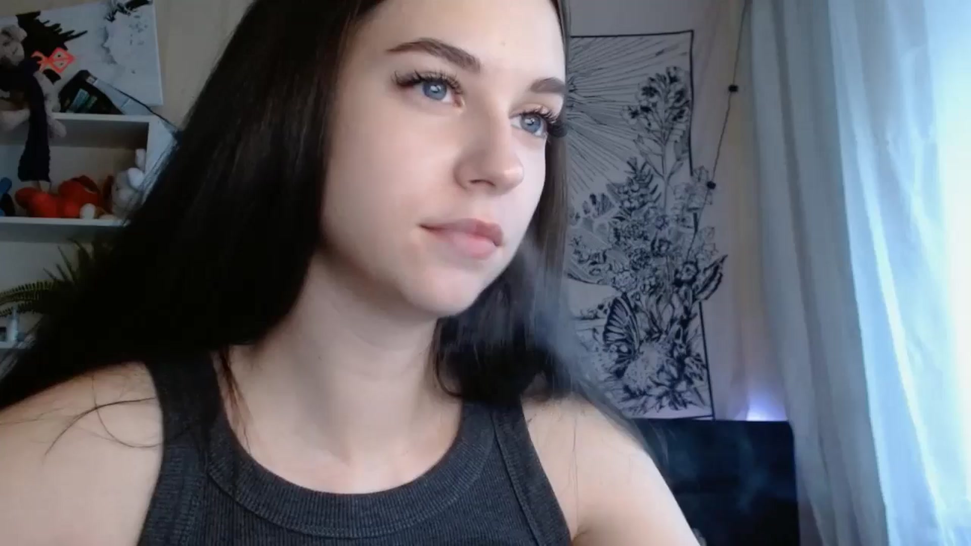 Gallery image thumbnail from ElsieF_'s myfreecams stream on, 06/24/2024, 02:27 image 7 of 20