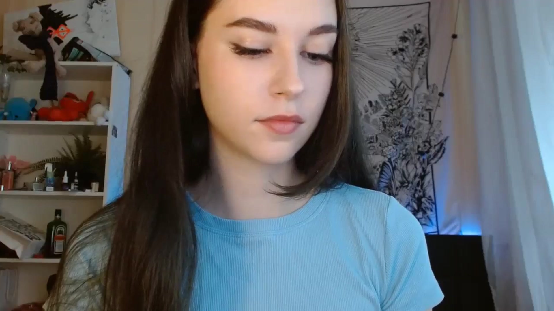 Gallery image thumbnail from ElsieF_'s myfreecams stream on, 06/28/2024, 15:56 image 18 of 20