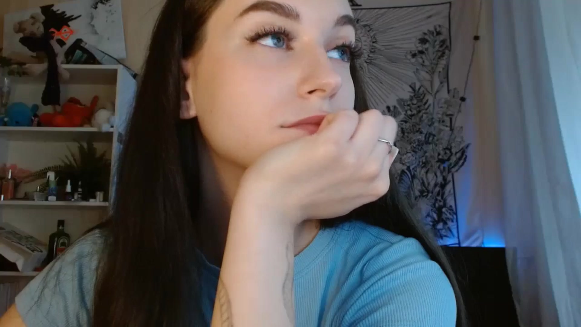 Gallery image thumbnail from ElsieF_'s myfreecams stream on, 06/28/2024, 15:56 image 20 of 20