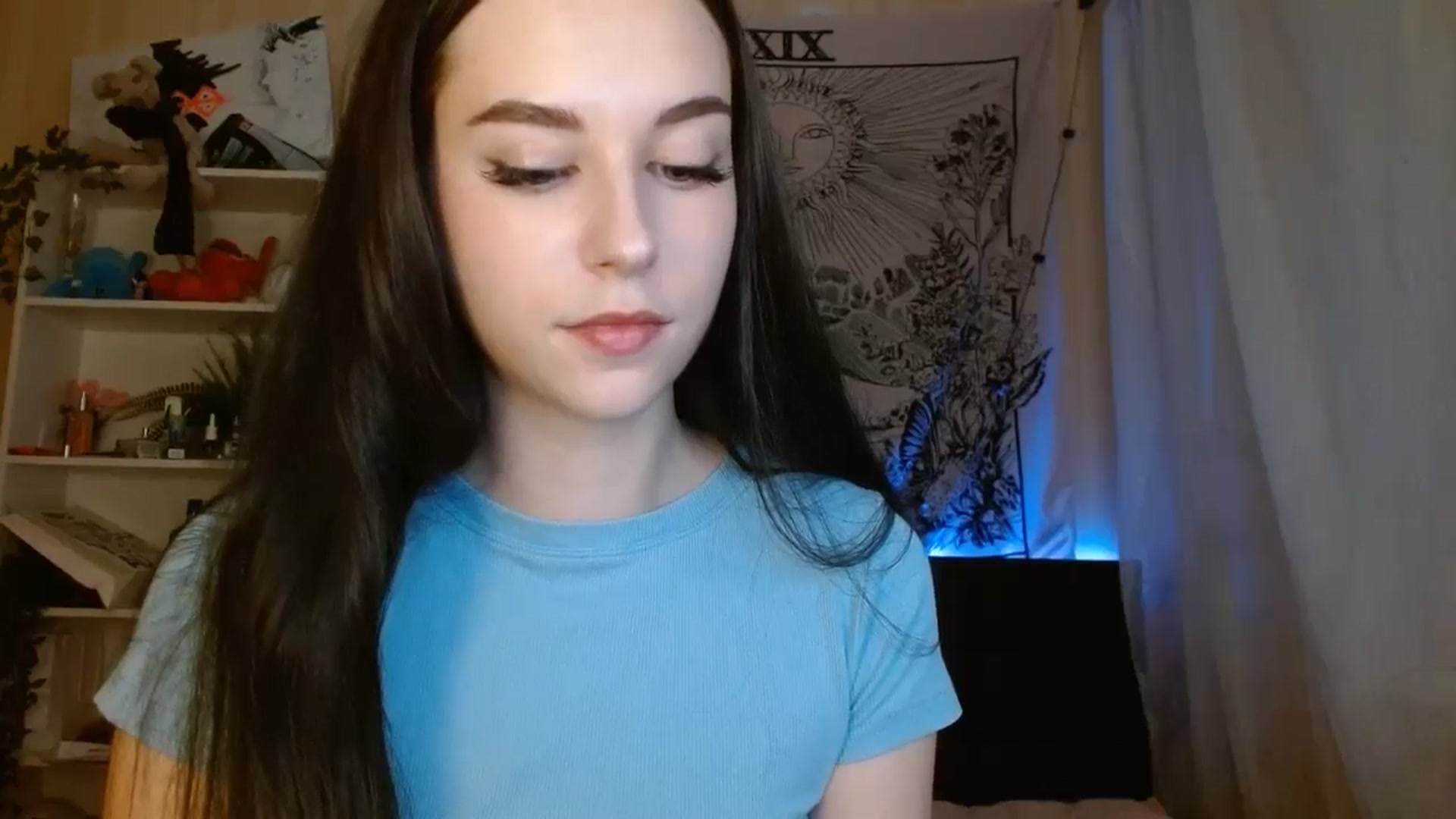 Gallery image thumbnail from ElsieF_'s myfreecams stream on, 06/28/2024, 17:32 image 19 of 20