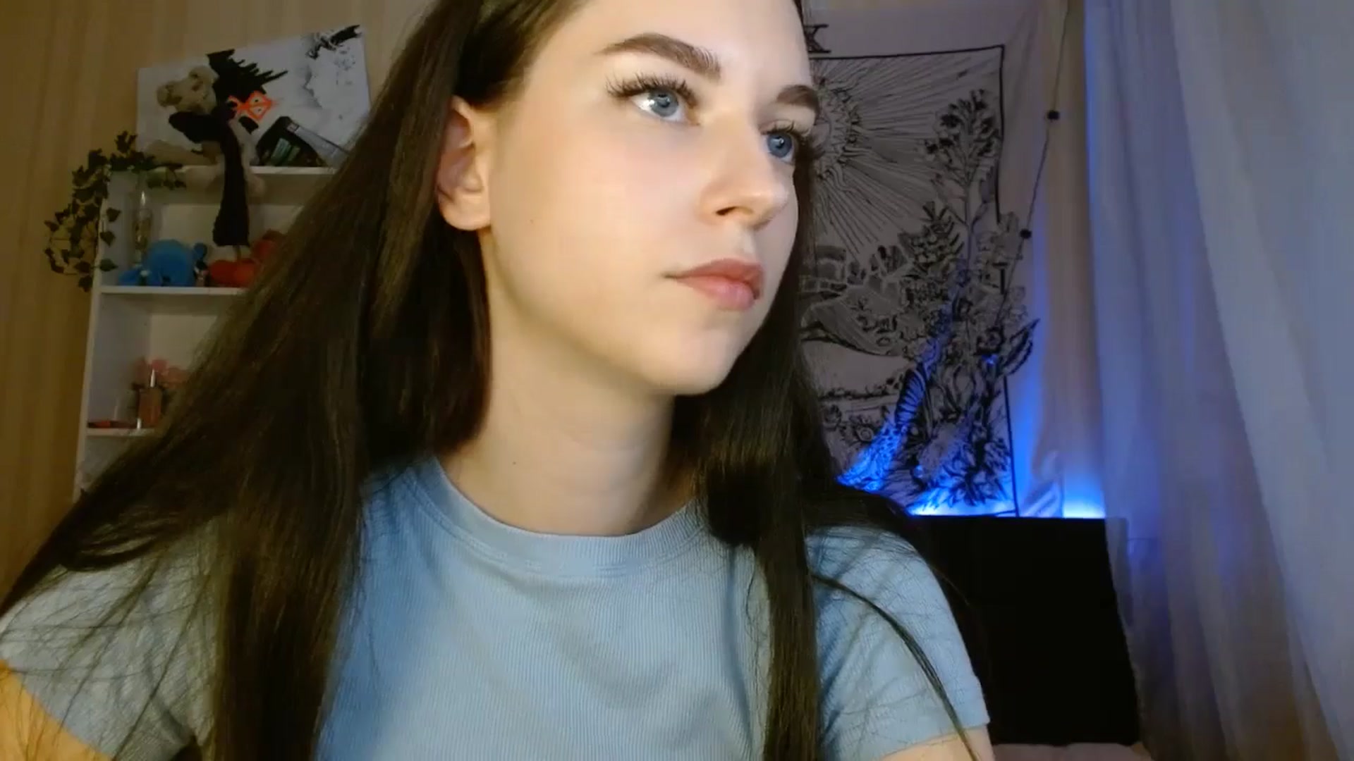 Gallery image thumbnail from ElsieF_'s myfreecams stream on, 06/28/2024, 17:32 image 5 of 20