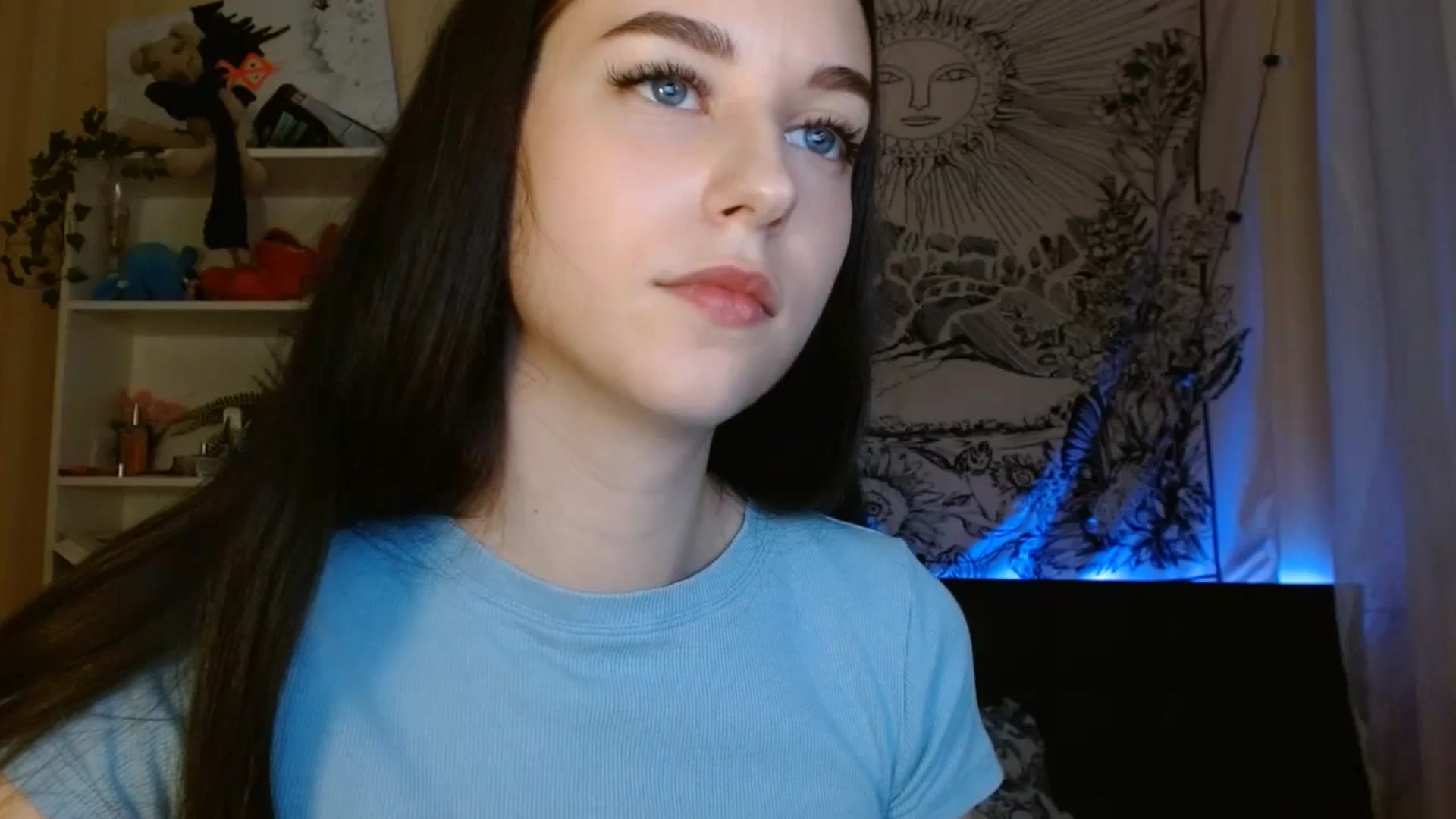 Gallery image thumbnail from ElsieF_'s myfreecams stream on, 06/28/2024, 18:38 image 10 of 20
