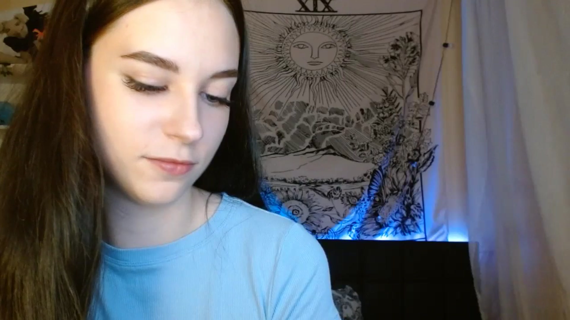 Gallery image thumbnail from ElsieF_'s myfreecams stream on, 06/28/2024, 18:38 image 7 of 20