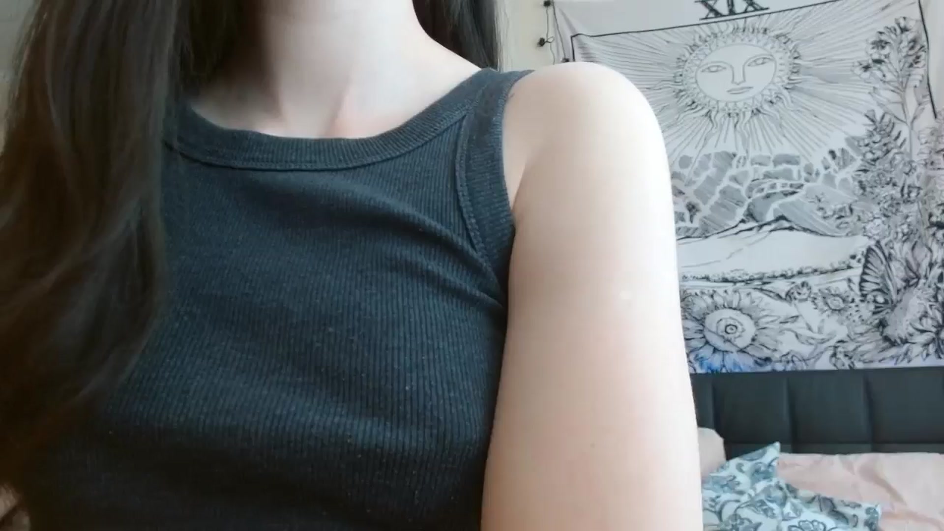 Gallery image thumbnail from ElsieF_'s myfreecams stream on, 06/30/2024, 08:02 image 17 of 20