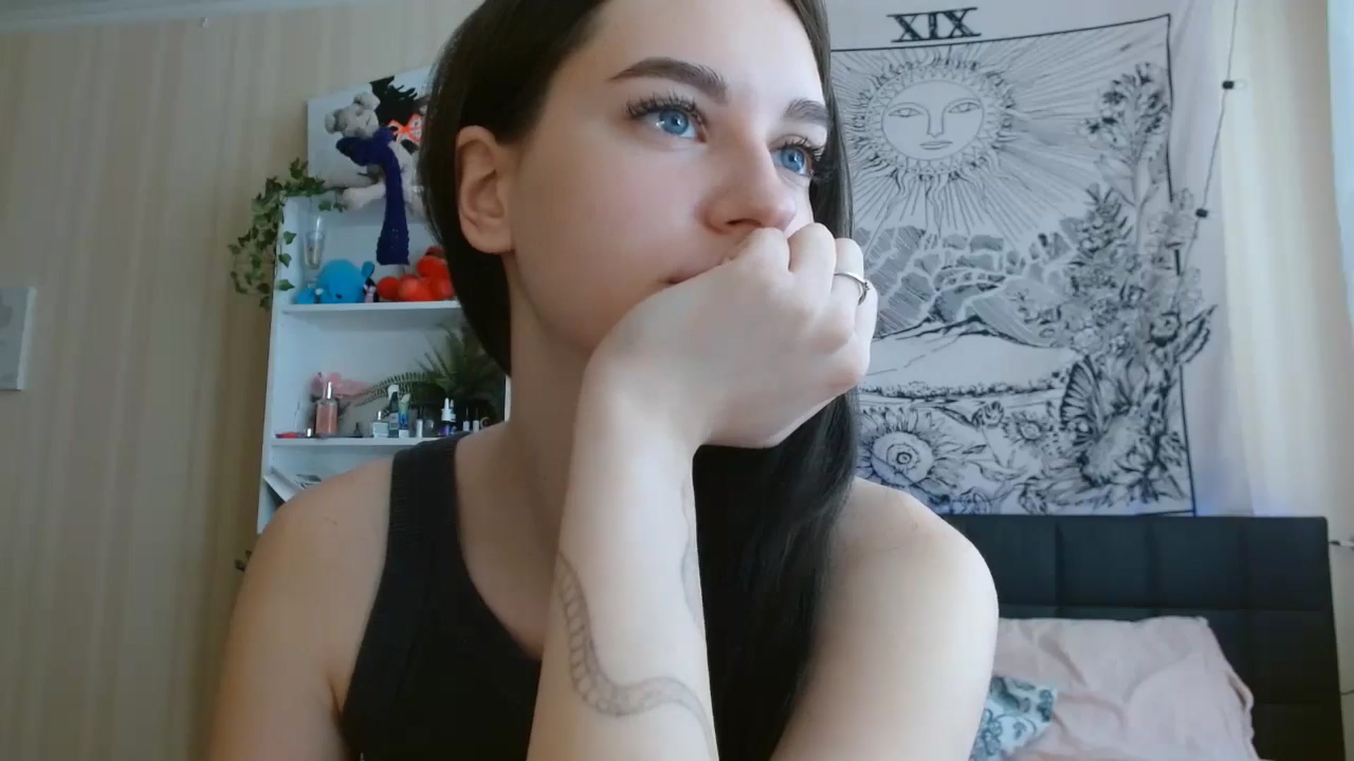 Gallery image thumbnail from ElsieF_'s myfreecams stream on, 06/30/2024, 08:02 image 20 of 20
