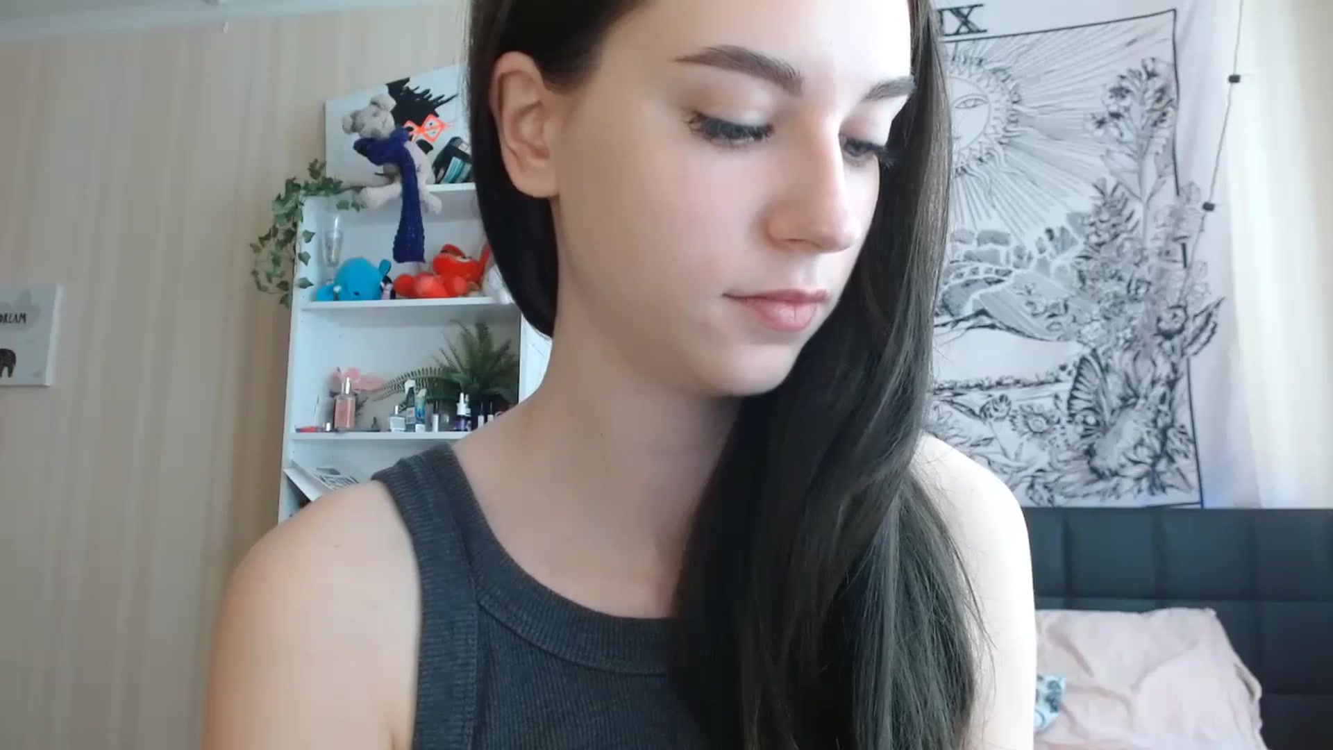 Gallery image thumbnail from ElsieF_'s myfreecams stream on, 06/30/2024, 08:02 image 19 of 20