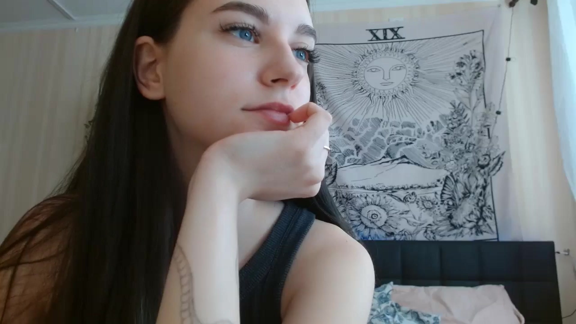 Gallery image thumbnail from ElsieF_'s myfreecams stream on, 06/30/2024, 09:05 image 9 of 20