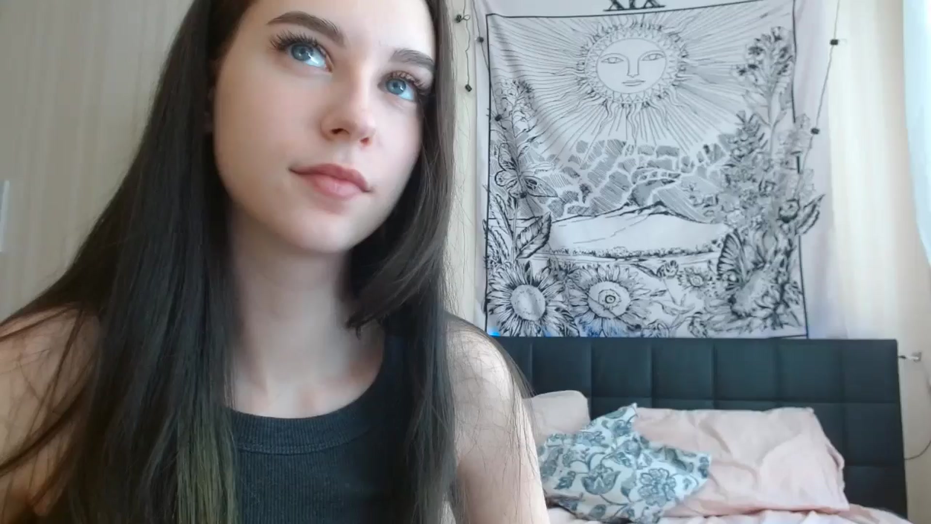 Gallery image thumbnail from ElsieF_'s myfreecams stream on, 06/30/2024, 09:05 image 16 of 20